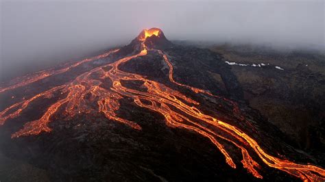 Volcano:  A Lava Flowing Thriller Exploring the Fury of Nature and the Limits of Human Endurance!